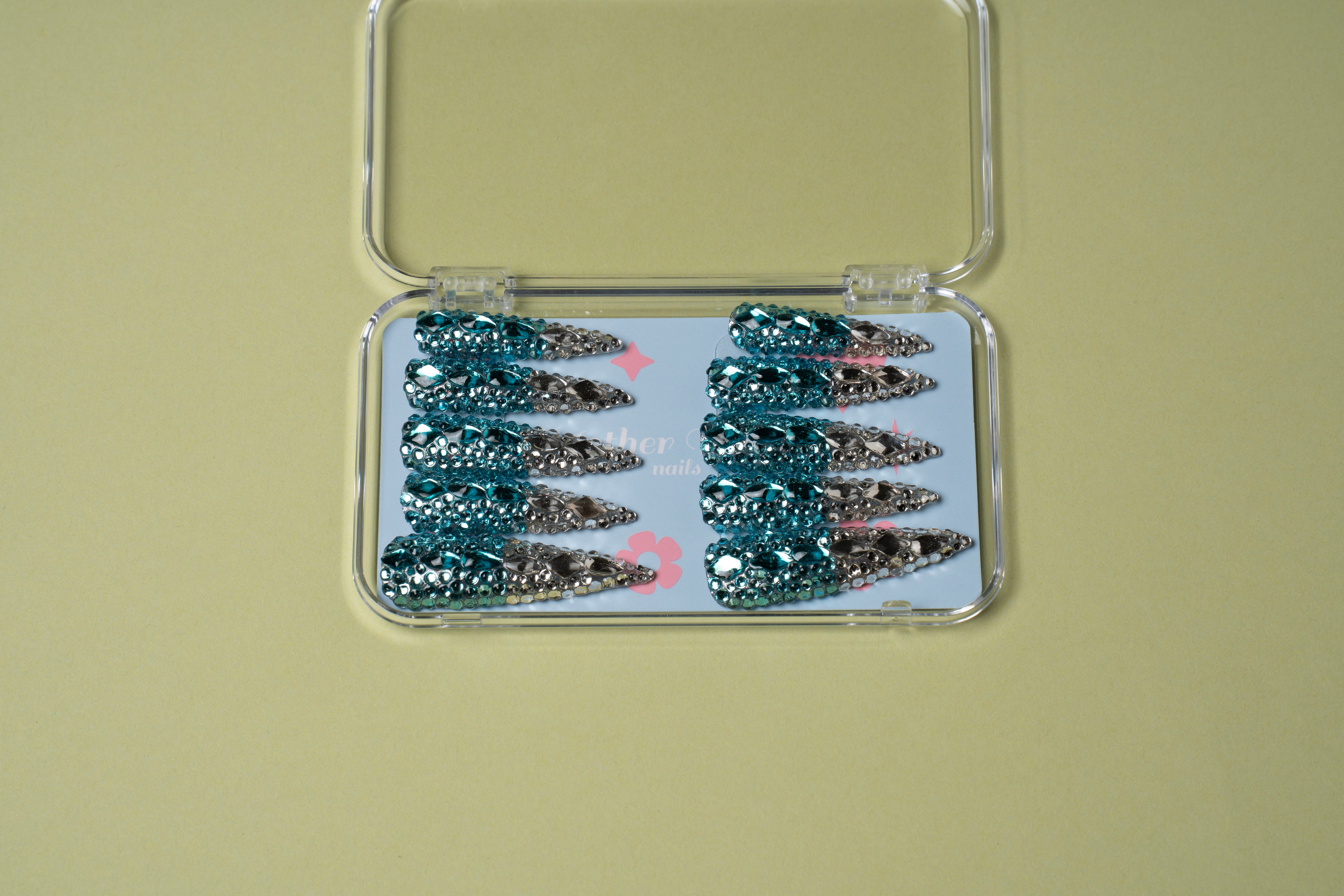 Gemini Nails