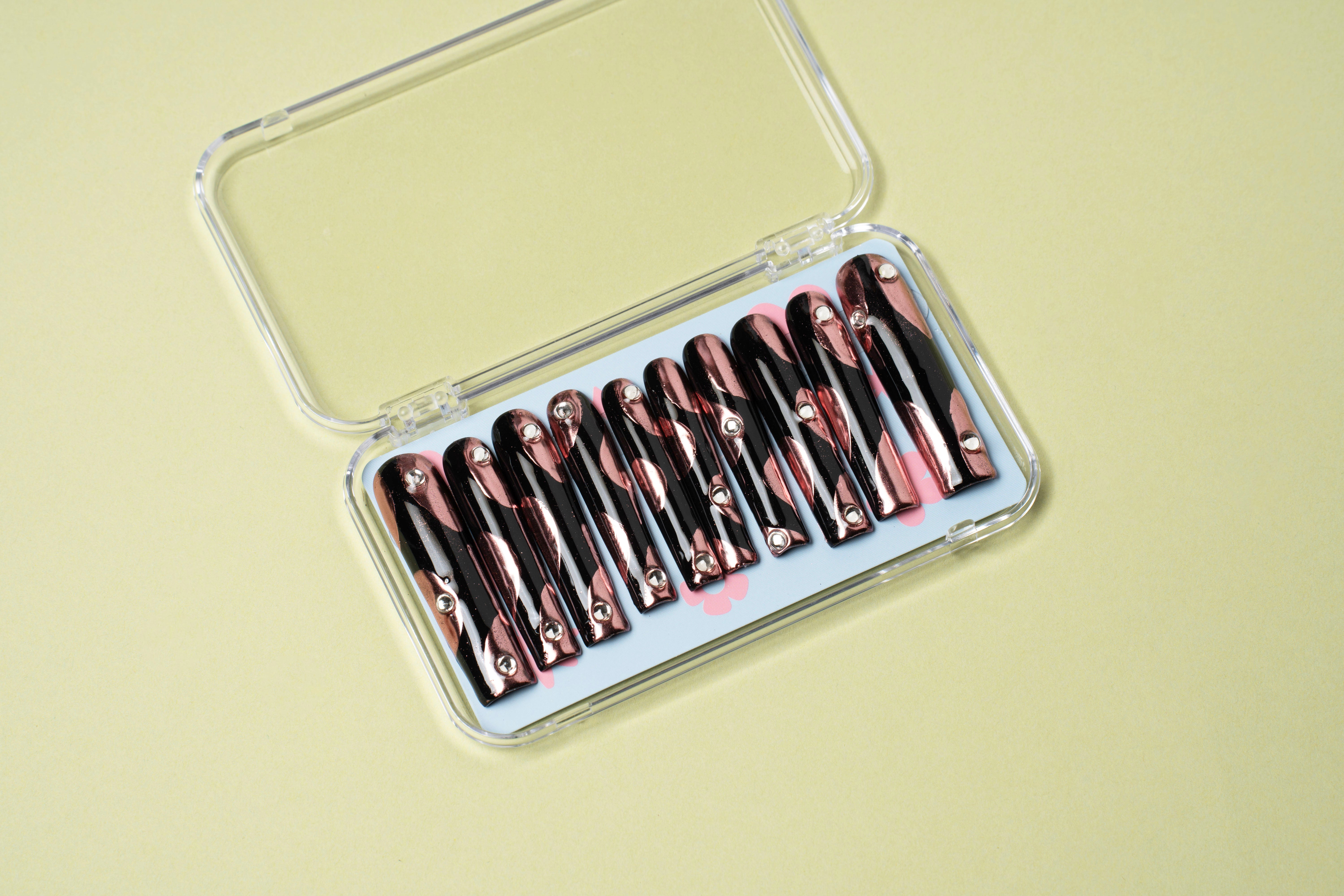 Love Lock Nails – Mother Victory Nails